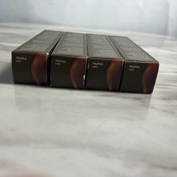 4 Skin Love Weightless Blur Foundation - Becca for Women - 1.23 oz Truffle - Picture 2 of 2